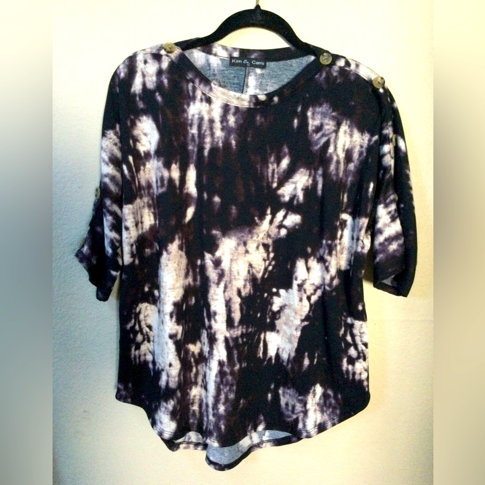 Kim & Cami 1x Knit Top